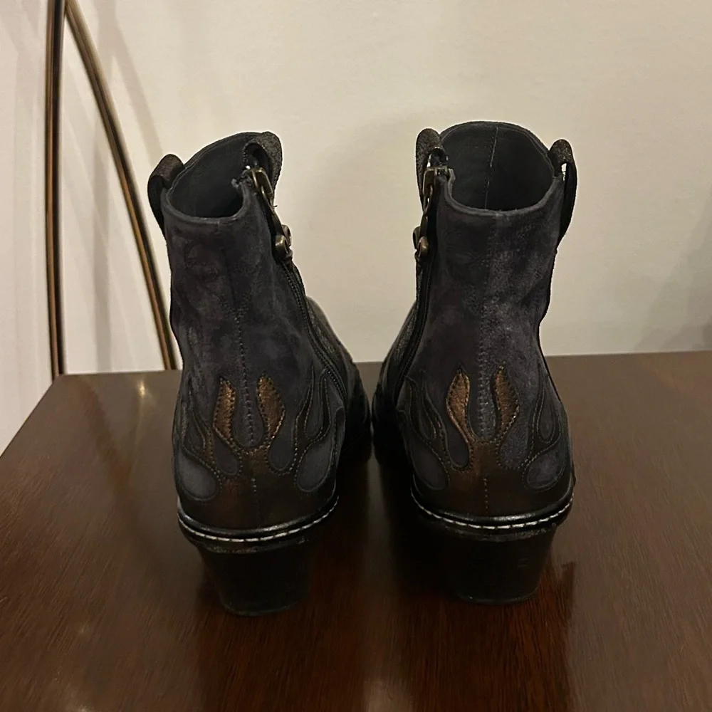 Donald J Pliner Women’s Jody Cowboy Boots Bronze Flames Pointed Toe Size 7 - Picture 7 of 9